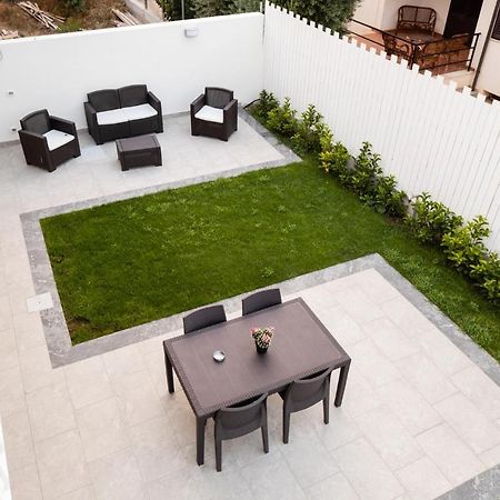 Arricàmpati Suites Apartments in Villa Carini Extérieur photo